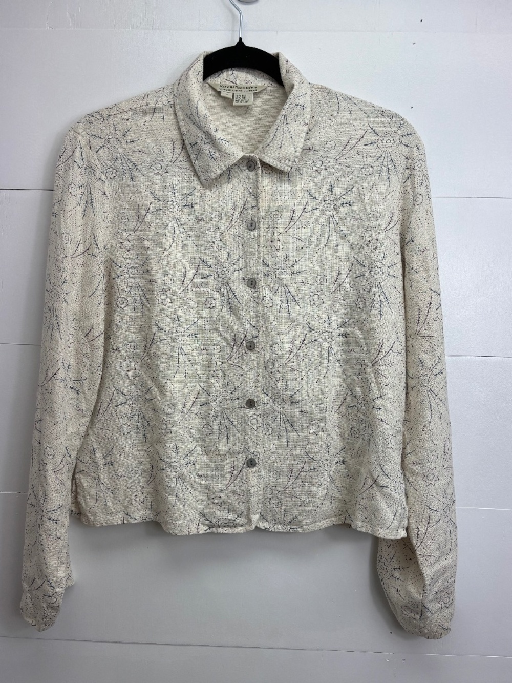 Vintage 2001 Royal Robbins 100% Silk Cream Botanical button up Blouse Size M